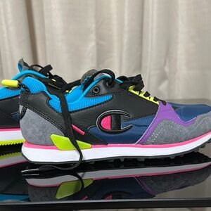 Champion Black and Blue Sneakers Dynamic Design